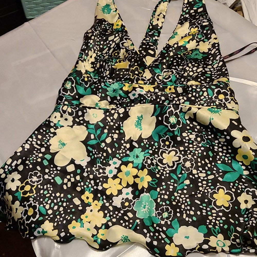 Womens Swim suit top size L